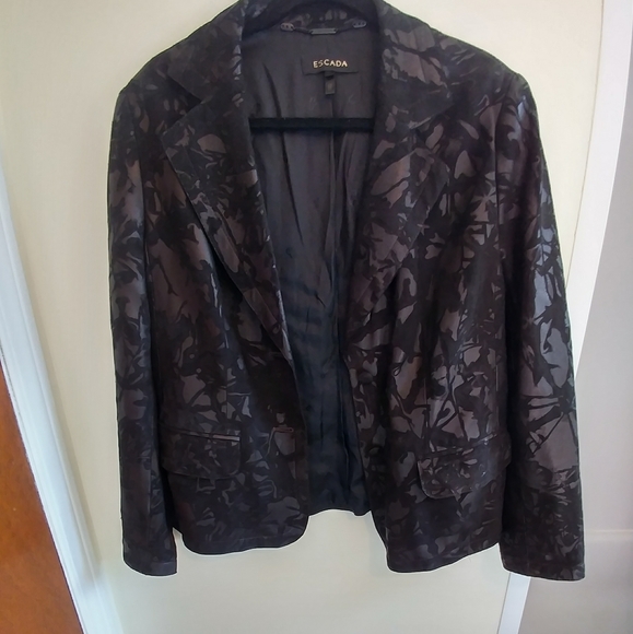 Escada Black Leather Texture Blazer Jacket - Picture 4 of 15